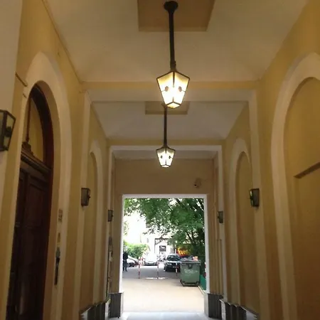דירה Flat In The Absolute Centre Of *